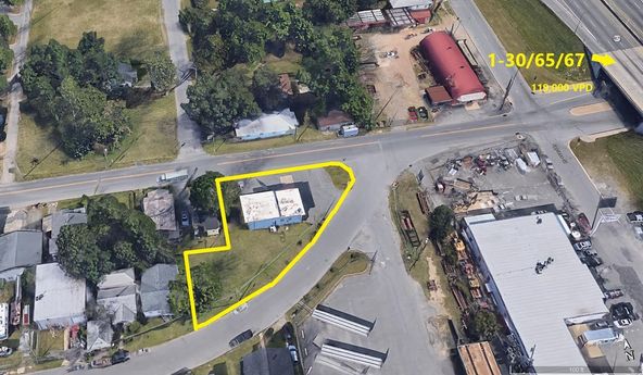 Commercial Building with I-30 Visibility, North Little Rock: 324 E 13th St, North Little Rock, AR 72114